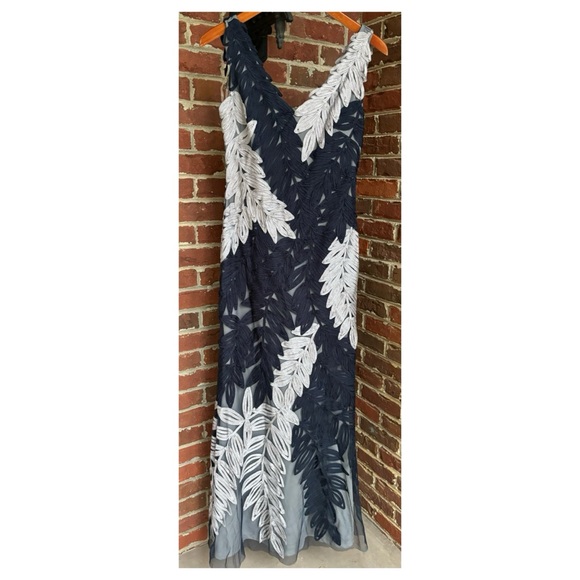 NWOT BHLDN JS Collections Soutache Leaf Embroidered Gown In Navy and Grey Size 4 - Picture 7 of 15